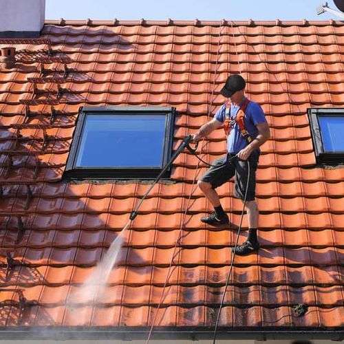 Reinigen van pannendak in Staphorst